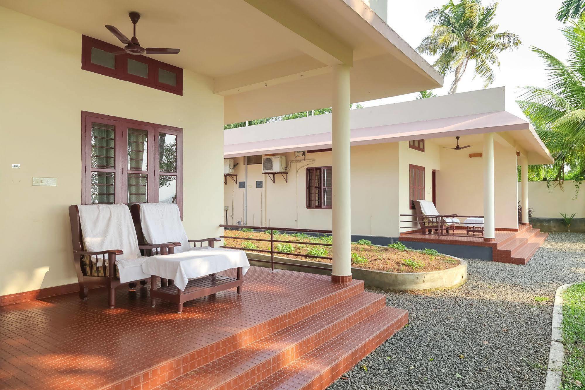 Illikkalam Lakeside Cottages Kumarakom Eksteriør billede